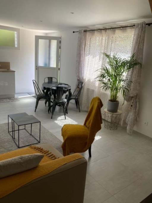Le Gite Marie-Galante : Belle Maison D'Hotes Avec Acces Piscine En Ete Lanmeur Luaran gambar
