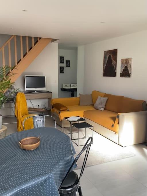 Le Gite Marie-Galante : Belle Maison D'Hotes Avec Acces Piscine En Ete Lanmeur Luaran gambar